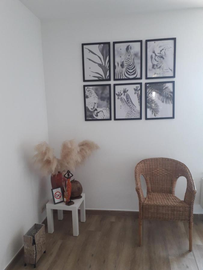 Veronique Schouckens Binche Buitenkant foto