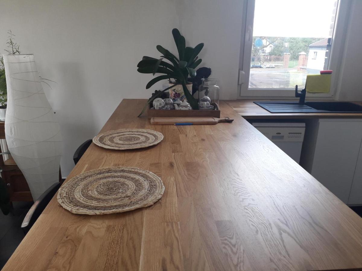 Veronique Schouckens Binche Buitenkant foto